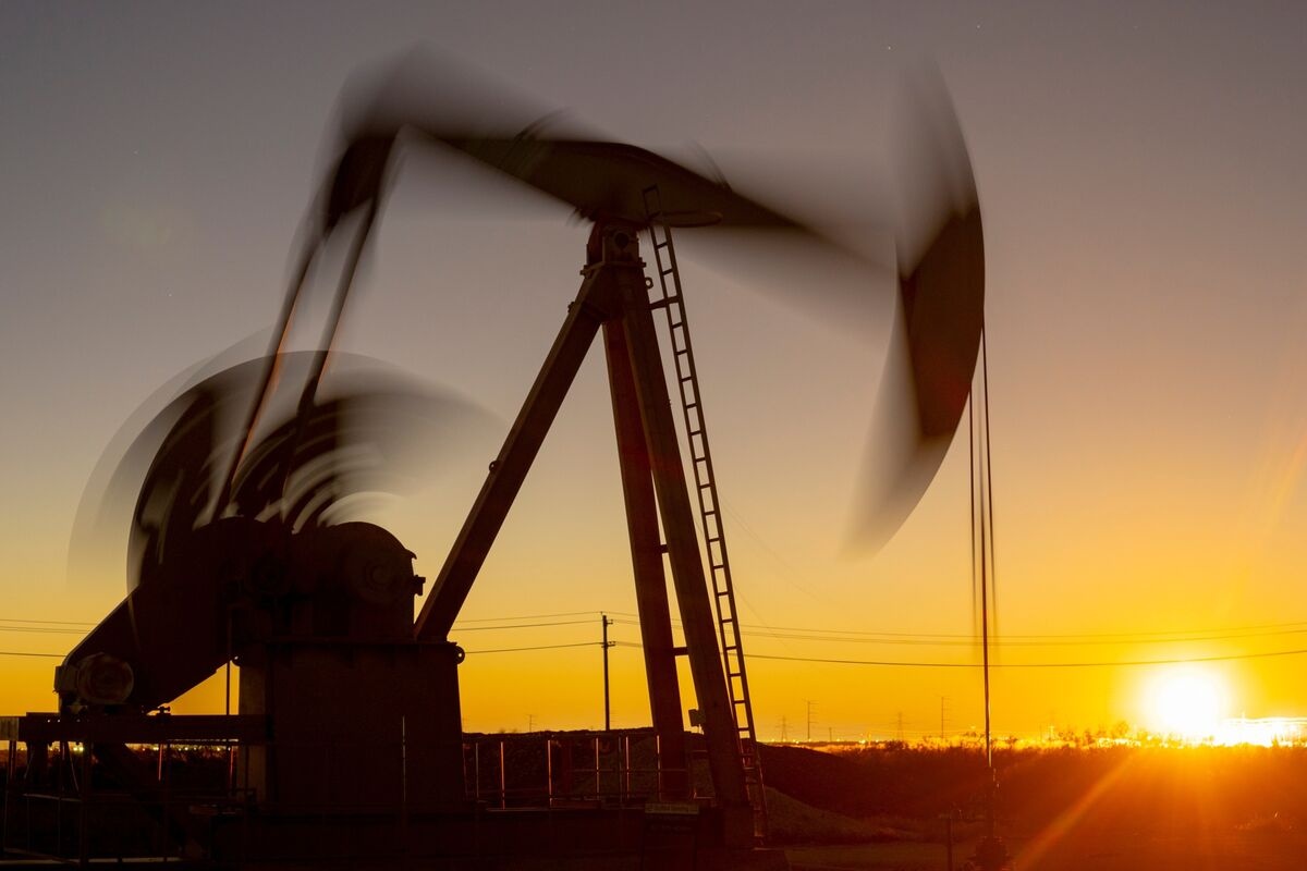 Giá dầu giảm mạnh khi kỳ vọng khơi thông eo biển Hormuz gia tăng