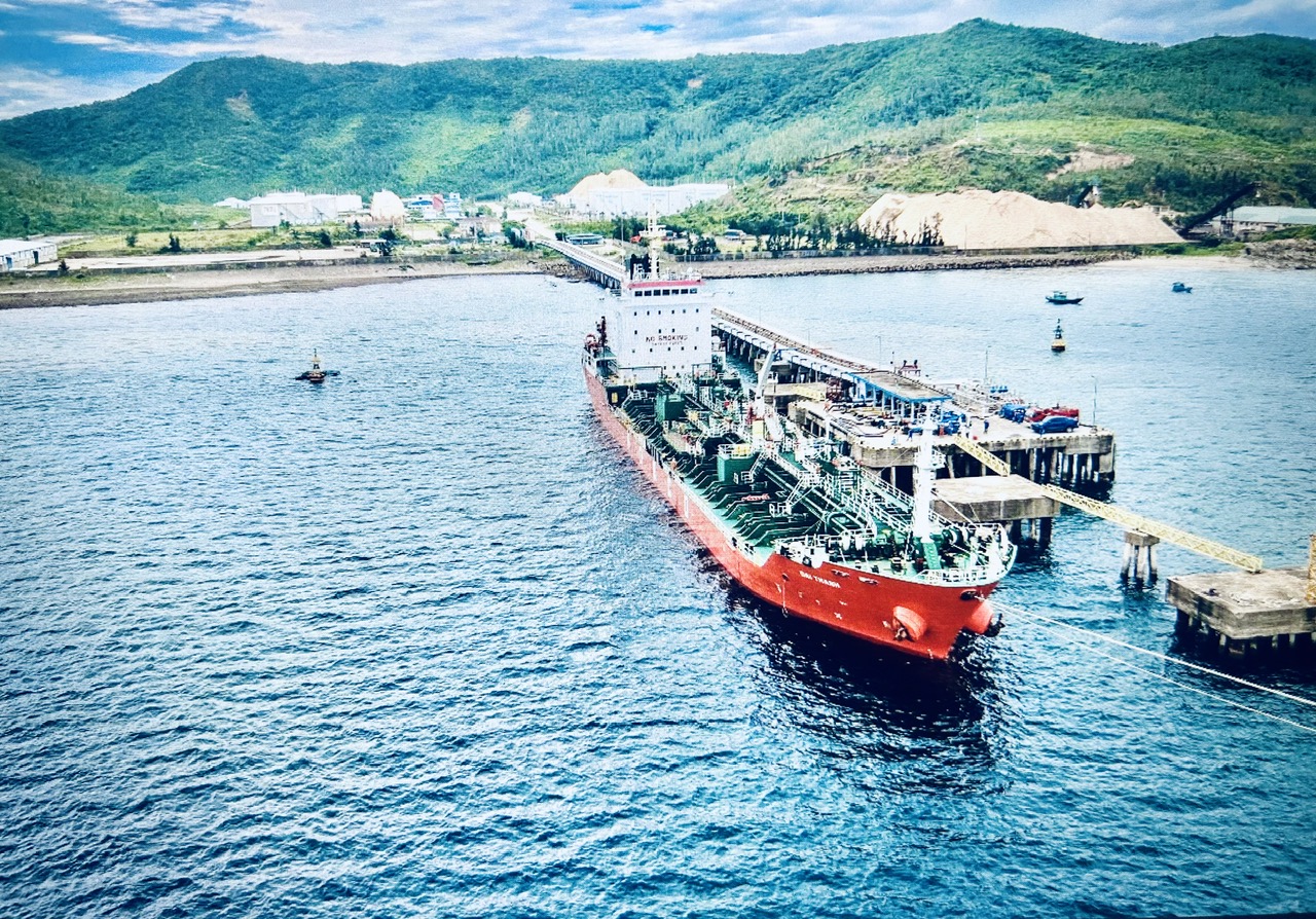 Tiếp nối dấu mốc một  hành trình phát triển bền vững của Giangnampetrol