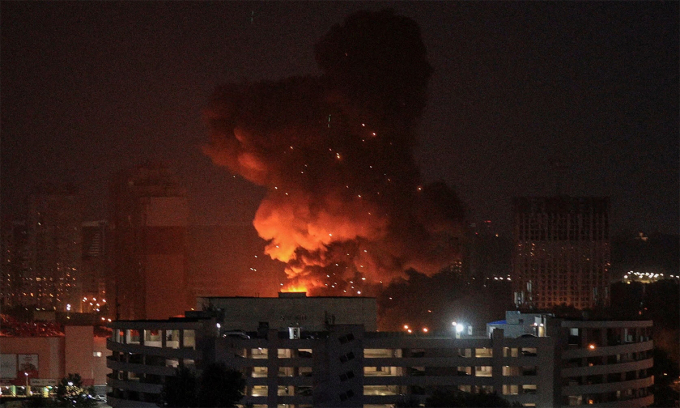 Nóng: Iran bất ngờ đề xuất 'mở lối' qua eo biển Hormuz