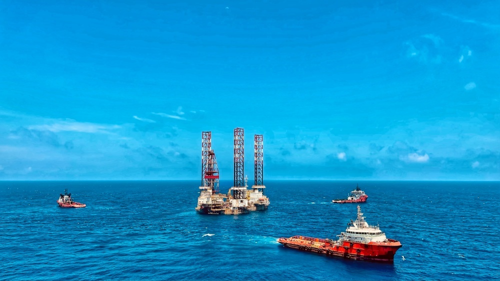 Giá dầu thế giới lên mức cao nhất trong hai tuần