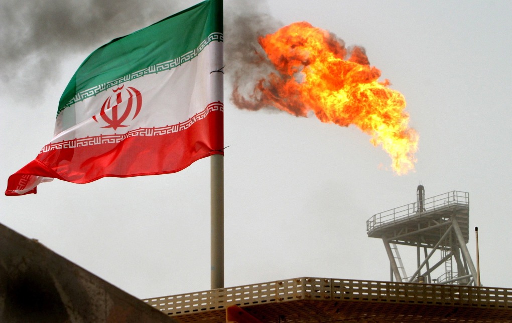 Giá dầu thế giới cao nhất trong hai tuần do lệnh trừng phạt mới đối với Iran
